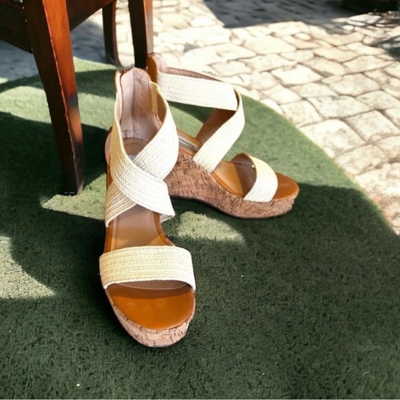 Steve Madden Cork Platform Wedge Sandals.
Canvas and leather. SZ 8 Comfortable - Picture 9 of 17